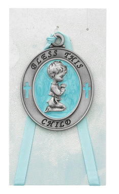 BLUE PEARL PRAYING BOY CRIB MEDAL